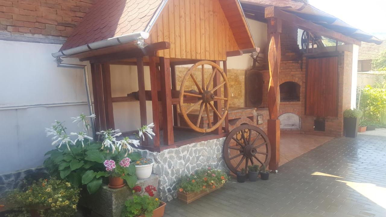 Mehadica House Villa Bagian luar foto