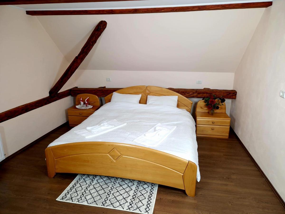 Mehadica House Villa Bagian luar foto